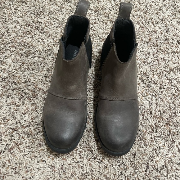 Sorel boots - Picture 1 of 11